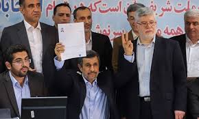 احمدی نژاد در انتخابات ریاست جمهوری ثبت نام کرد/ احمدی نژاد: رهبری من را نهی نکردند، گفتند نیایید بهتر است/ مردم فشار آوردند، کاندیدا شدم!/ ثبت نام من برای حمایت از بقایی است