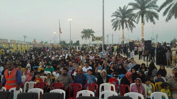 جشنواره بستنی ملاثانی با مشارکت ده هزار نفر از شهروندان و مسافران برگزار شد جشنواره بستنی ملاثانی با مشارکت ده هزار نفر از شهروندان و مسافران برگزار شد
