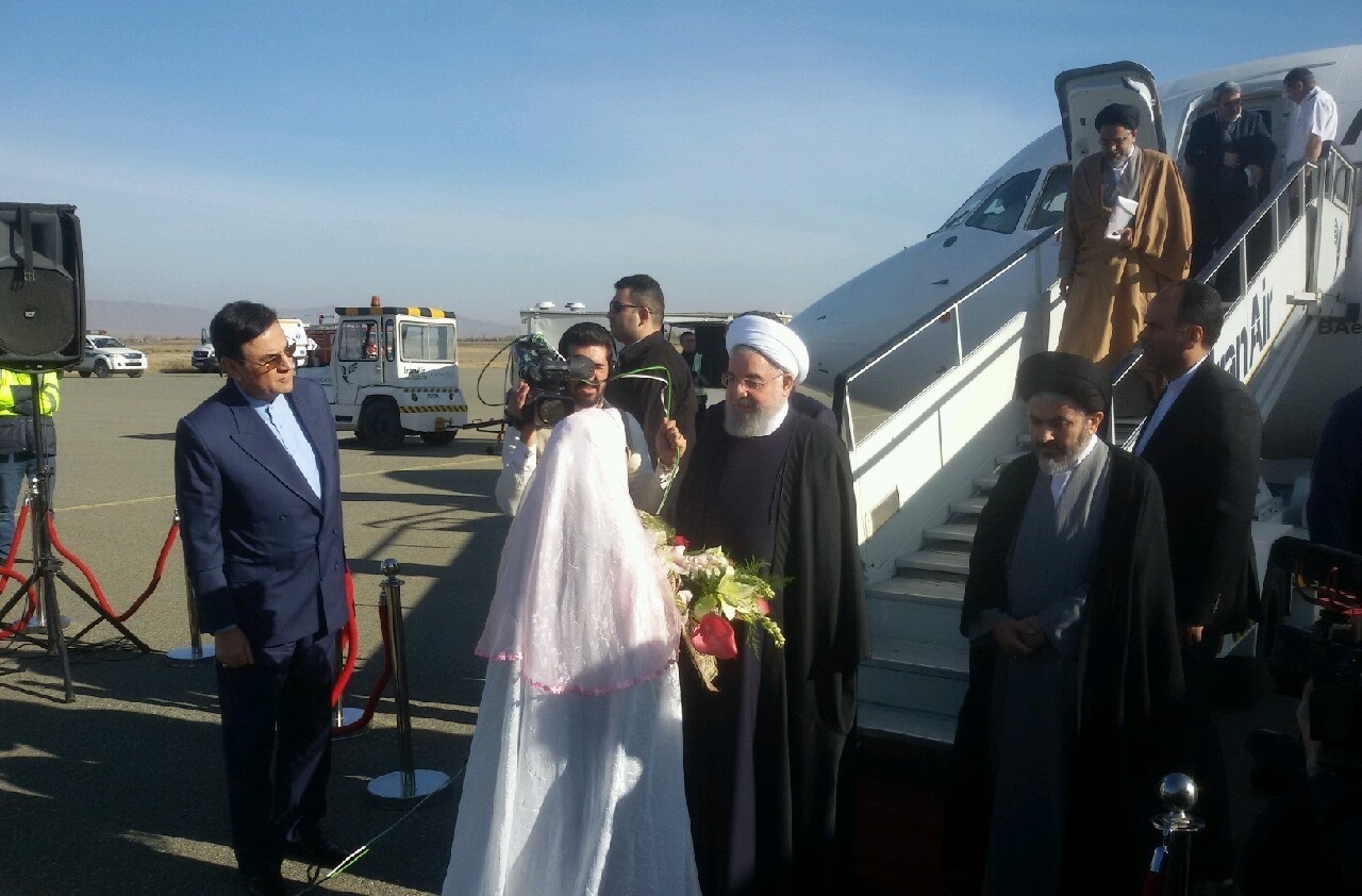 ورود رئیس جمهور به آذربایجان غربی ورود رئیس جمهور به آذربایجان غربی