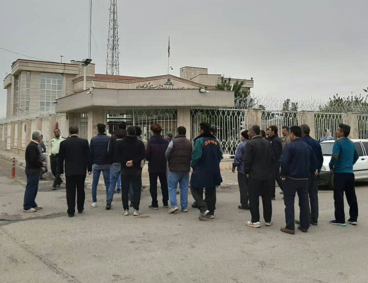 اعتراض به طولانیشدن تعطیلی جمعه بازار گنبد اعتراض به طولانیشدن تعطیلی جمعه بازار گنبد