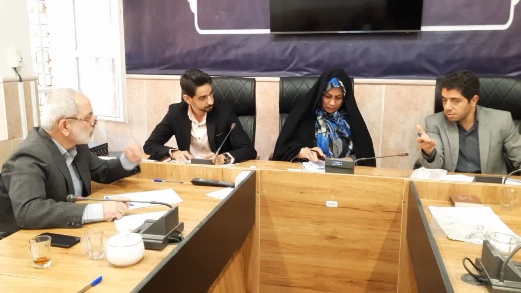 حمایت بخشدار خانم کهک از سرمایه‌گذاری گردشگری در روستای قبادبزن قم