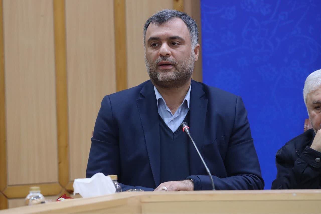 انتقاد یک نماینده مجلس از ادامه قیمت‌گذاری دستوری و تعرفه‌های سنگین واردات/ مردم حق دارند خودروهای با کیفیت و ایمن سوار شوند