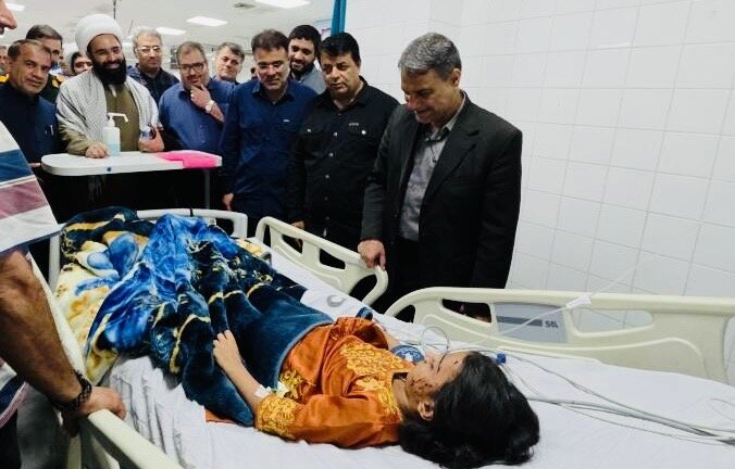 معاون استاندار هرمزگان از مجروحان تجاوز ارتش آمریکا به کوهستک عیادت کرد/ شهادت تلخ کودک چهار ساله معاون استاندار هرمزگان از مجروحان تجاوز ارتش آمریکا به کوهستک عیادت کرد/ شهادت تلخ کودک چهار ساله