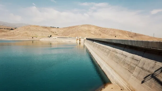 سرریزشدن سد جگین در هرمزگان