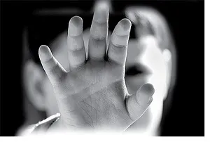 بسیاری از کودک‌آزاری‌ها توسط والدین کودک رخ می‌دهد
