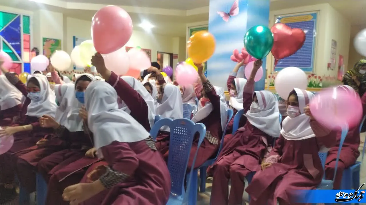 مراسم نمادین روز ملی کودک در بندرعباس